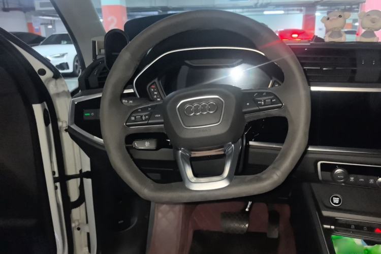 Used Audi Q3 2022 35 TFSI Fashion Dynamic Model Steering Wheel