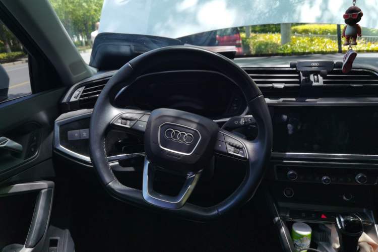 Used Audi Q3 2022 35 TFSI Fashion Dynamic Model Steering Wheel