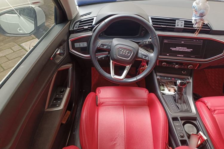 Used Audi Q3 2022 35 TFSI Progressive Dynamic Edition Steering Wheel