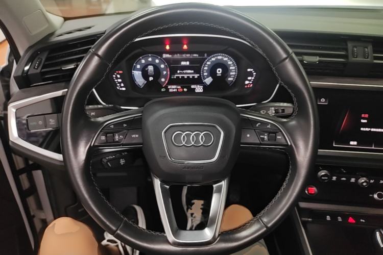 Used Audi Q3 2022 35 TFSI Progressive Dynamic Edition Steering Wheel