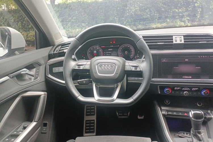 Used Audi Q3 2022 40 TFSI Fashion Dynamic Model Steering Wheel