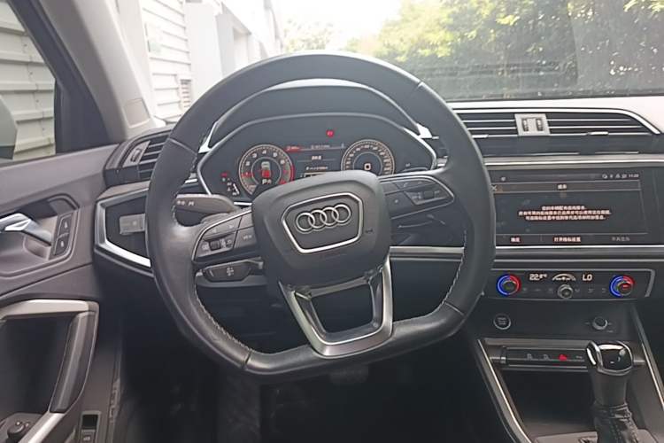 Used Audi Q3 2022 35 TFSI Fashion Dynamic Model Steering Wheel