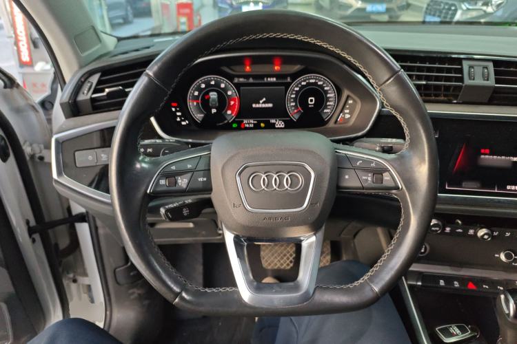 Used Audi Q3 2022 35 TFSI Fashion Dynamic Model Steering Wheel