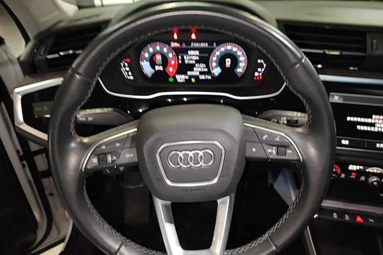 Used Audi Q3 2022 35 TFSI Progressive Dynamic Edition Steering Wheel