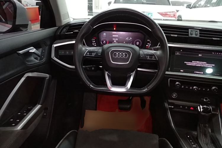 Used Audi Q3 2022 35 TFSI Fashion Dynamic Model Steering Wheel