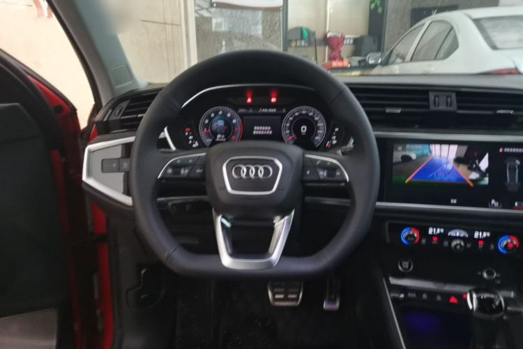 Used Audi Q3 2022 40 TFSI Fashion Dynamic Model Steering Wheel