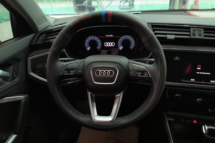Used Audi Q3 2022 35 TFSI Progressive Dynamic Edition Steering Wheel