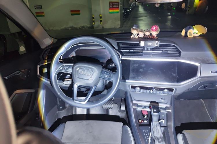 Used Audi Q3 2022 35 TFSI Progressive Dynamic Edition Steering Wheel