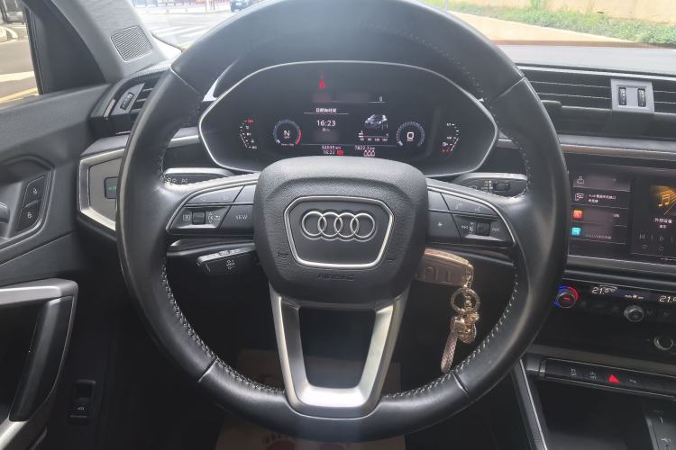 Used Audi Q3 2022 35 TFSI Progressive Dynamic Edition Steering Wheel