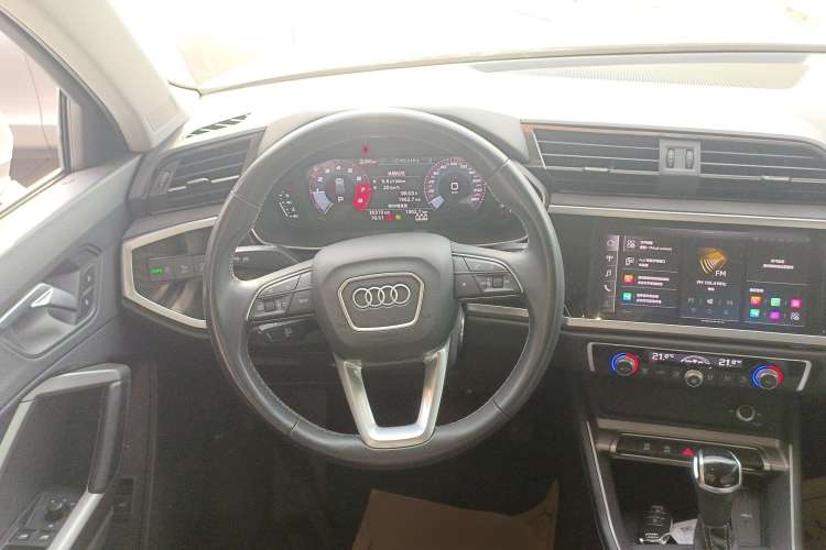 Used Audi Q3 2022 35 TFSI Fashion Dynamic Model Steering Wheel