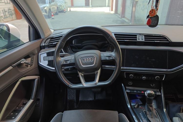 Used Audi Q3 2022 35 TFSI Progressive Dynamic Edition Steering Wheel
