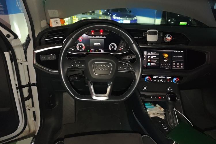 Used Audi Q3 2022 35 TFSI Fashion Dynamic Model Steering Wheel