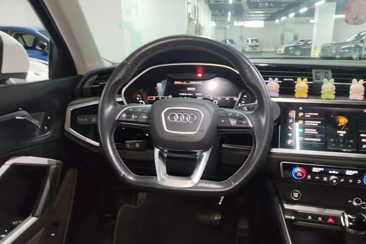 Used Audi Q3 2022 35 TFSI Fashion Dynamic Model Steering Wheel