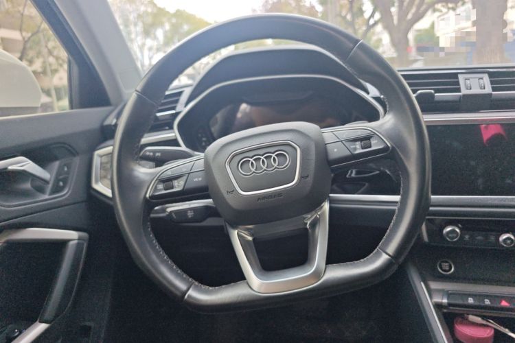 Used Audi Q3 2022 35 TFSI Fashion Dynamic Model Steering Wheel