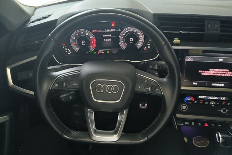 Used Audi Q3 2022 40 TFSI Fashion Dynamic Model Steering Wheel