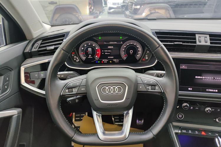 Used Audi Q3 2022 40 TFSI Fashion Dynamic Model Steering Wheel