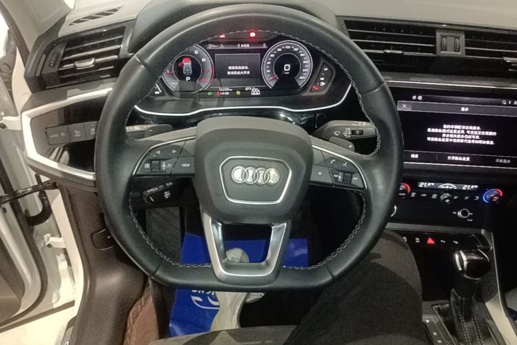 Used Audi Q3 2022 35 TFSI Fashion Dynamic Model Steering Wheel