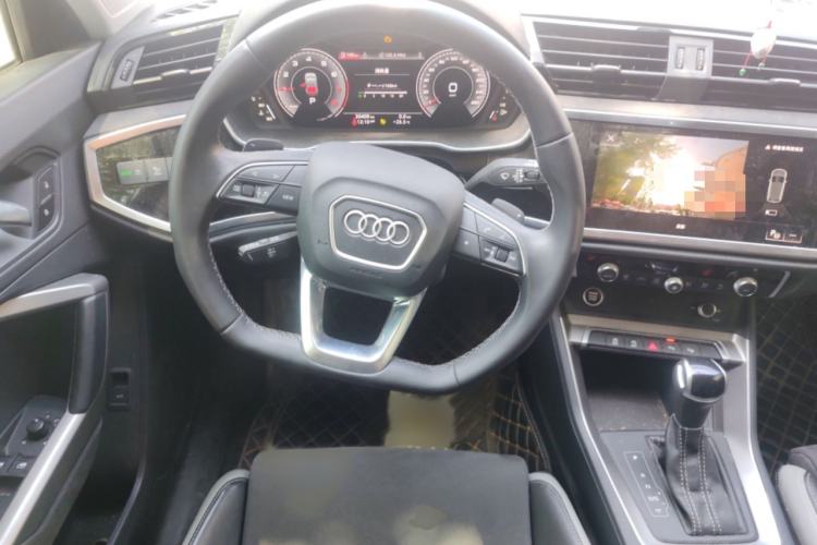 Used Audi Q3 2022 35 TFSI Fashion Dynamic Model Steering Wheel