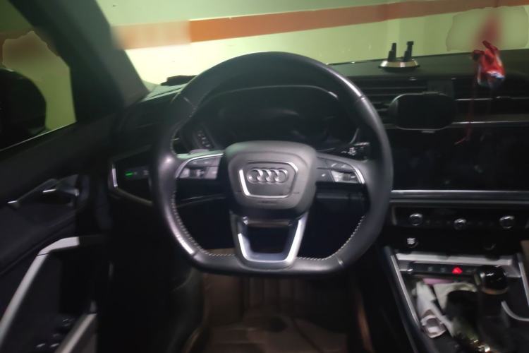Used Audi Q3 2022 35 TFSI Fashion Dynamic Model Steering Wheel