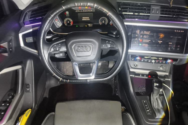 Used Audi Q3 2022 35 TFSI Fashion Dynamic Model Steering Wheel