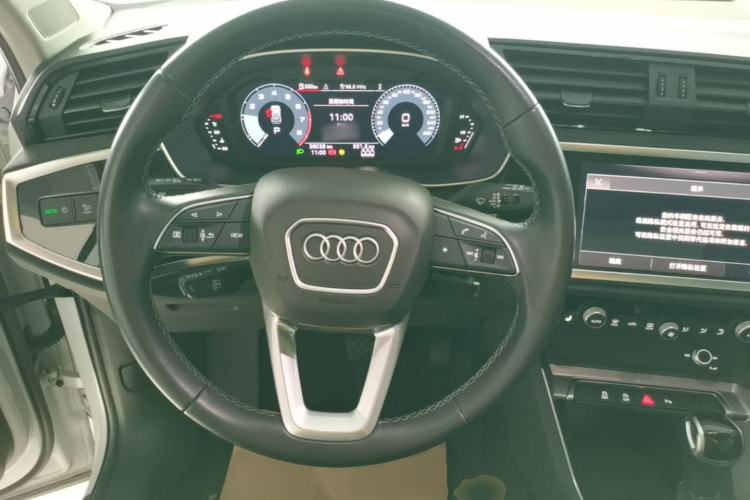 Used Audi Q3 2022 35 TFSI Progressive Dynamic Edition Steering Wheel