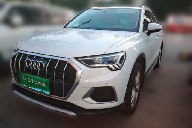 Ojetý Audi Q3 2022 35 TFSI Fashionable and Elegant Model