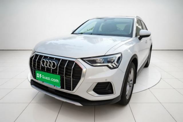 Używany Audi Q3 2022 35 TFSI Fashionable and Elegant Model