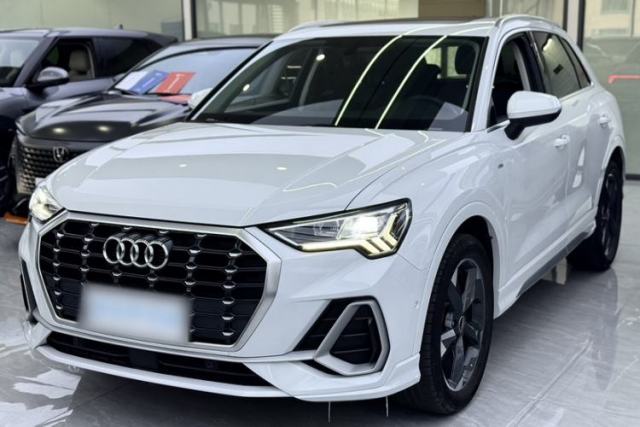Used Audi Q3 2022 35 TFSI Fashion Dynamic Model