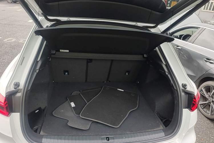 Used Audi Q3 2022 35 TFSI Fashionable and Elegant Model Trunk