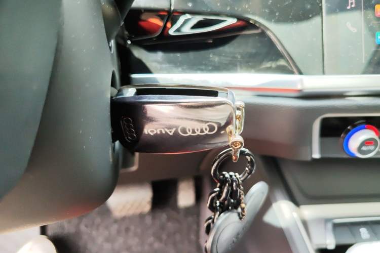 Used Audi Q3 2022 35 TFSI Progressive Dynamic Edition Vehicle Key