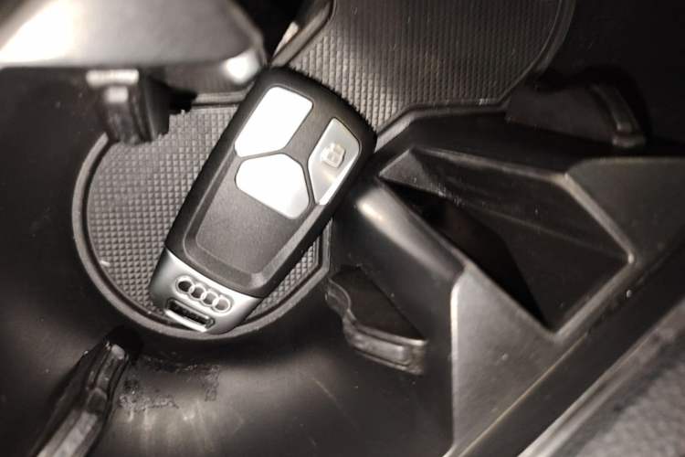 Used Audi Q3 2022 35 TFSI Progressive Dynamic Edition Vehicle Key