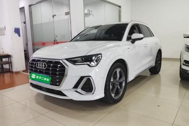 Audi Q3 2022 35 TFSI Fashion Dynamic Model с пробегом