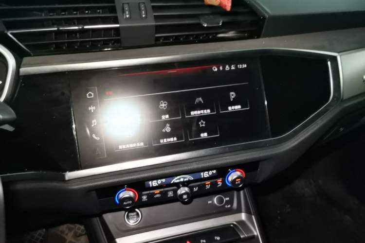 Used Audi Q3 2023 35 TFSI Fashion Dynamic Model (1.4T) Audio And AC Panel