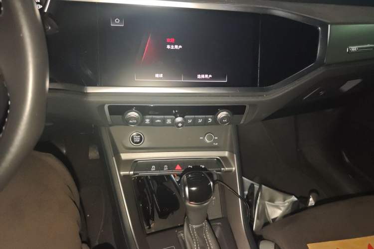 Used Audi Q3 2023 35 TFSI Fashion Dynamic Model (1.4T) Audio And AC Panel