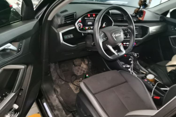 Used Audi Q3 2023 35 TFSI Fashion Dynamic Model (1.4T) Driver Seat