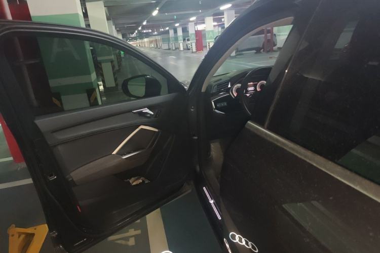 Used Audi Q3 2023 35 TFSI Fashion Dynamic Model (1.4T) Driver Seat