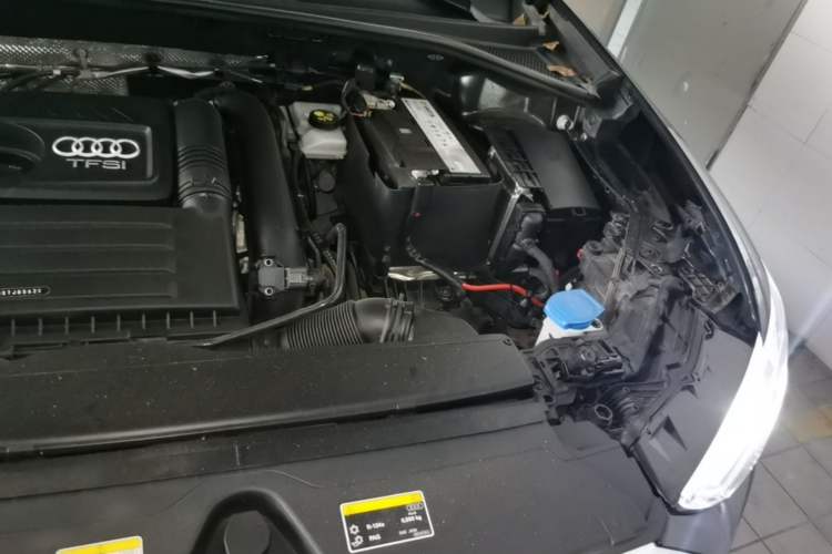 Used Audi Q3 2023 35 TFSI Fashion Dynamic Model (1.4T) Engine Bay Left