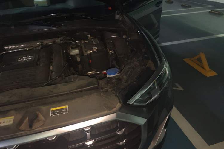 Used Audi Q3 2023 35 TFSI Fashion Dynamic Model (1.4T) Engine Bay Left
