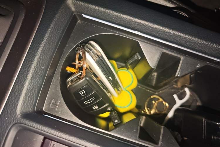 Used Audi Q3 2023 35 TFSI Fashion Dynamic Model (1.4T) Vehicle Key