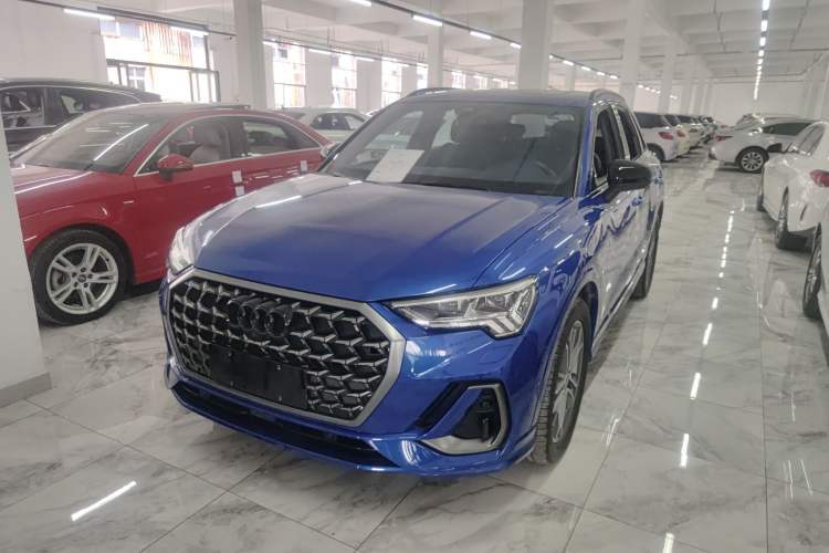 Used Audi Q3 2023 Updated 45 TFSI quattro Stylish and Dynamic Edition Guazi used car, China used car export, Used car for sale, Used cars, Cheapest cars for sale