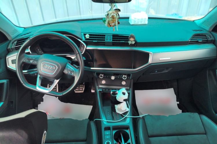 Used Audi Q3 2023 40 TFSI RS Edition Performance Model Center Console