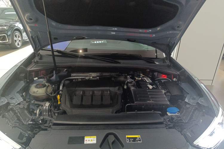 Used Audi Q3 2023 40 TFSI RS Edition Performance Model Engine Bay