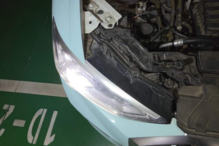Used Audi Q3 2023 35 TFSI Fashion Dynamic Model (1.4T) Engine Bay Right