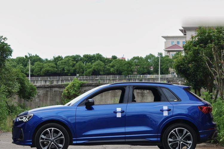 Used Audi Q3 2023 Updated 45 TFSI quattro Stylish and Dynamic Edition Exterior 4