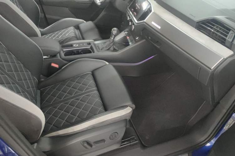 Used Audi Q3 2023 Updated 45 TFSI quattro Stylish and Dynamic Edition Right Front Seat