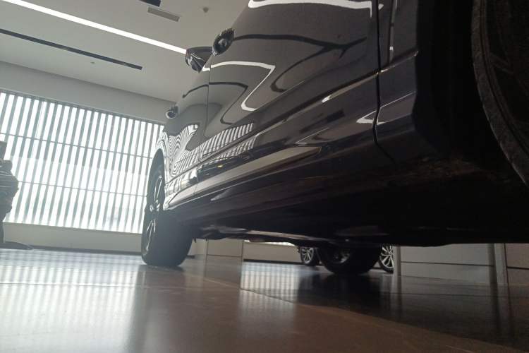 Used Audi Q3 2023 40 TFSI RS Edition Performance Model Right Side Sill