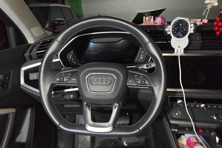 Used Audi Q3 2023 35 TFSI Fashion Dynamic Model (1.4T) Steering Wheel