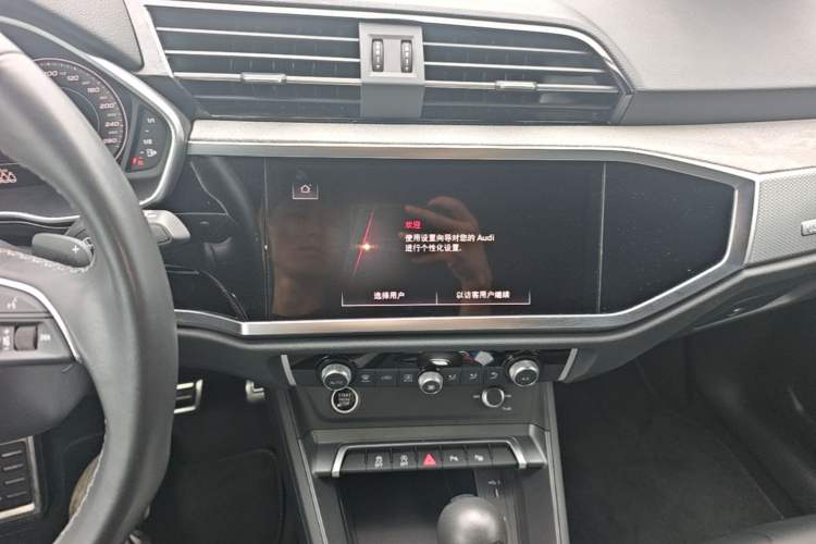Used Audi Q3 2023 35 TFSI Fashion Dynamic Model (1.5T) Audio And AC Panel