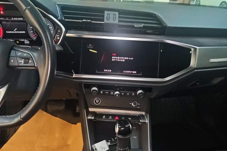 Used Audi Q3 2023 35 TFSI Fashion Dynamic Model (1.5T) Audio And AC Panel