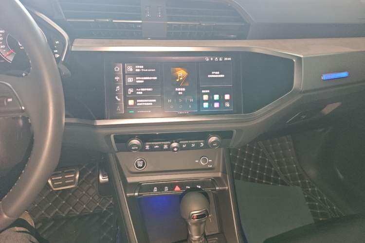 Used Audi Q3 2023 35 TFSI Fashion Dynamic Model (1.5T) Audio And AC Panel